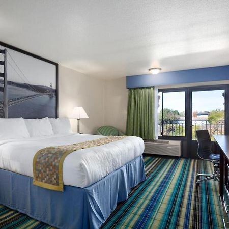 Super 8 By Wyndham Vallejo/Napa Valley Ngoại thất bức ảnh